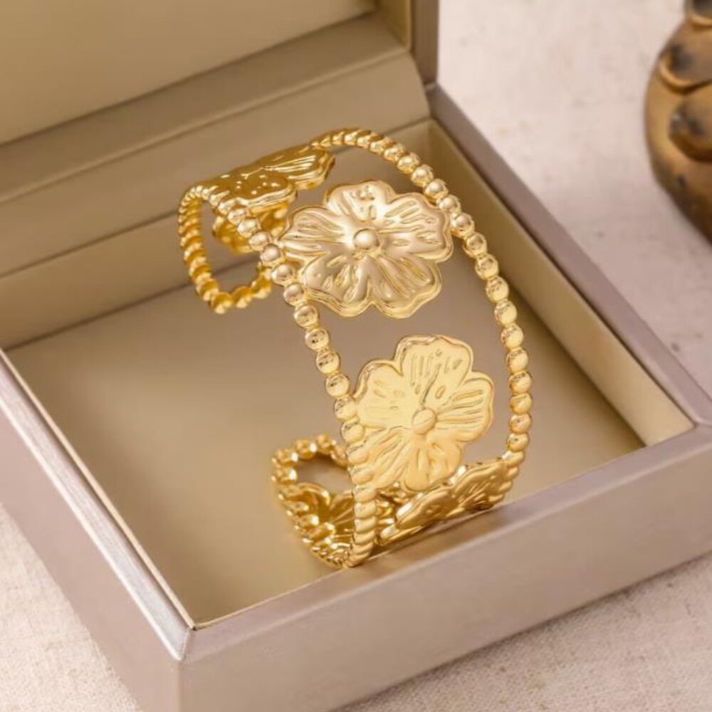 Flower-shaped Open Bracelet, Fashionable Elegant 304 Stainless Steel Bangle